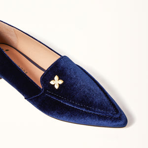 Close-up on toe view of The Poplar Pointed Flat in Navy Velvet, showcasing the soft and lush velvet material, adding a touch of luxury to your look